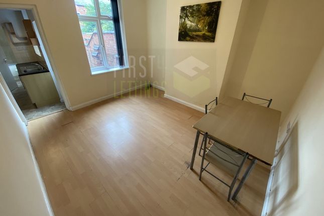 Flat to rent in Filbert Street East, Aylestone