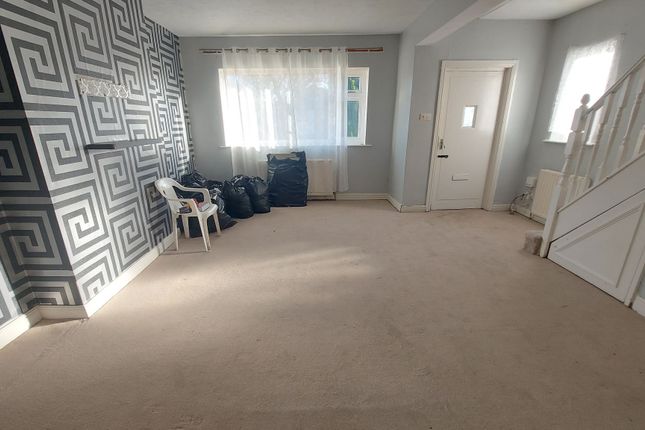 17 Canford Road, Bradford photo 3