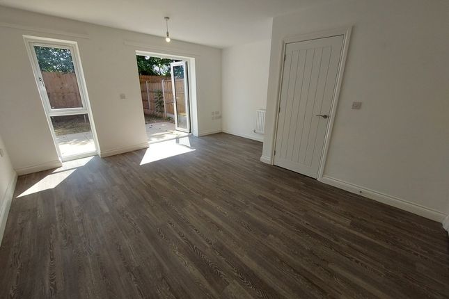 13, Danny Lee Walk, Burghill photo 4