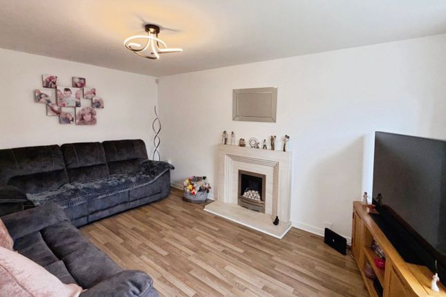 16, Ewehurst Road, Stanley photo 3