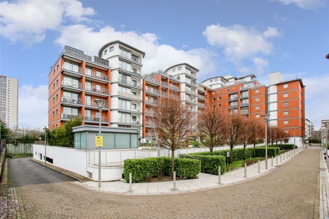 Thumbnail Penthouse for sale in Holland Gardens, Brentford