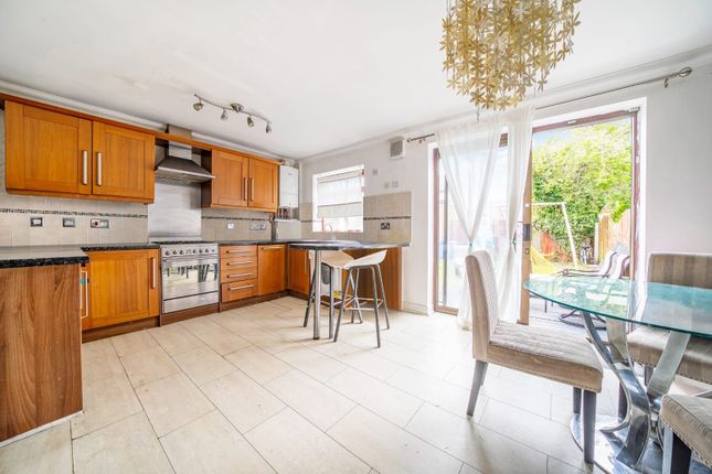 11, Long Field Drive, Leeds photo 5