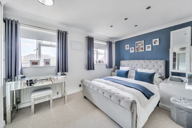 7, Gaskell Close, Alton photo 4