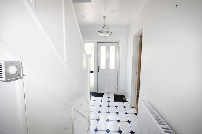 6 Farm Lane, Warrington photo 2
