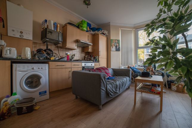 2, Llantwit Street, Cardiff photo 3