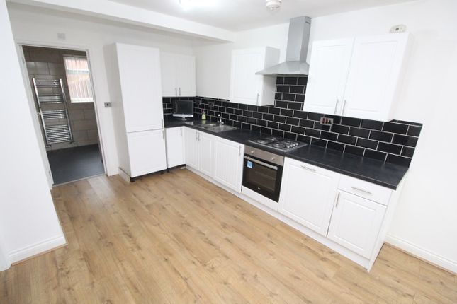 Thumbnail Flat for sale in Clarence Road, Enderby, Leicester