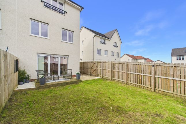 29, Honister Crescent, East Kilbride photo 3
