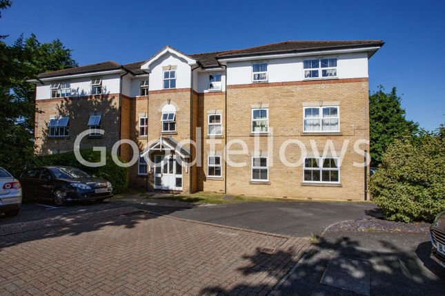 Thumbnail Flat to rent in Hatfield Close, Sutton