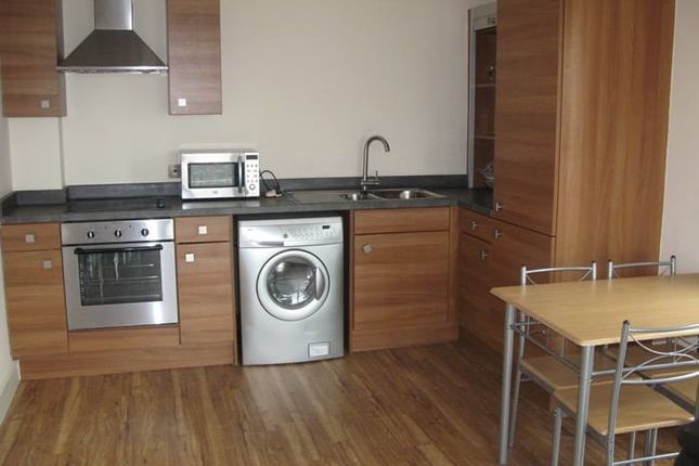 Flat to rent in Fresh Tower, 138 Chapel Street, Salford