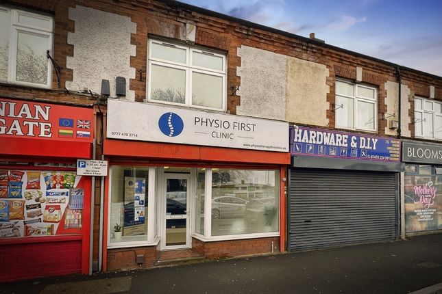 Thumbnail Flat for sale in Woodgate, Leicester