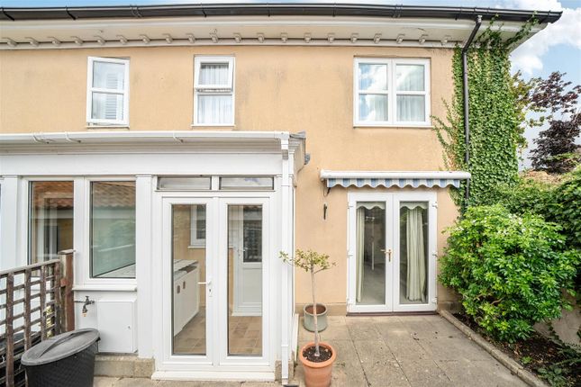 32, Ashcombe Court, Ilminster photo 3