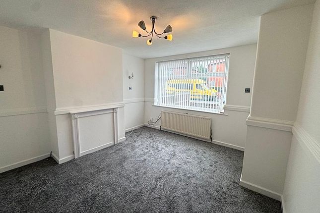 78, Williams Crescent, Oldham photo 4