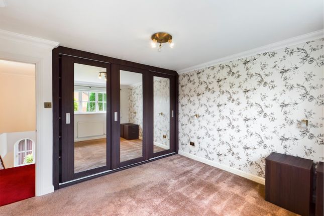 7, Pannells Close, Surrey photo 4