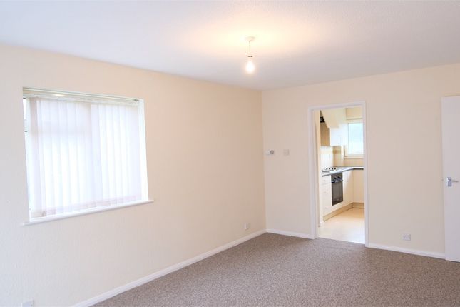 Flat to rent in 43 Chalcroft Road, Golden Valley, Sandgate, Folkestone, Kent