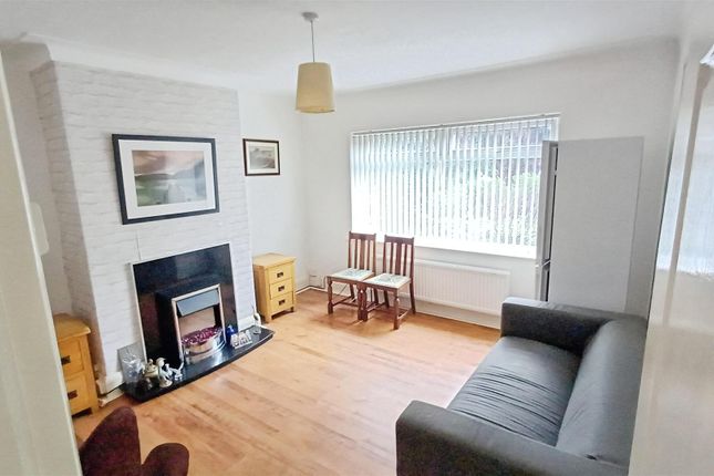 54, Pendas Way, Leeds photo 4