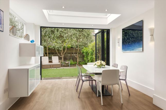 24, Highlever Road, London photo 3