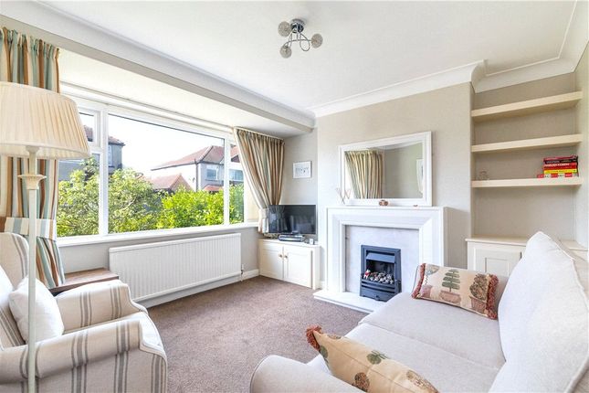 29, Thwaites Avenue, West Yorkshire photo 2