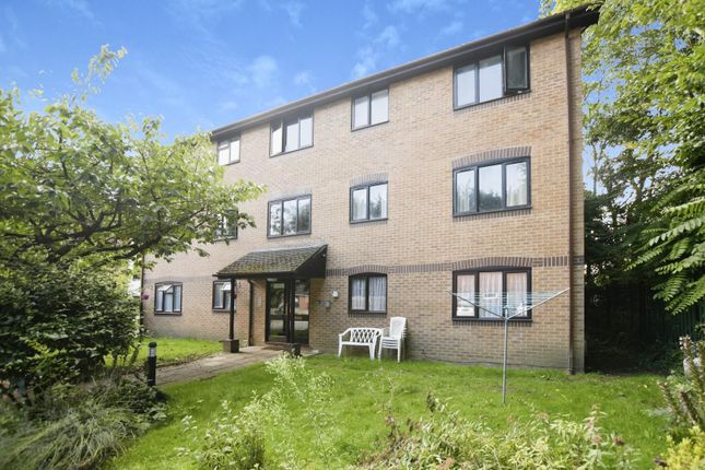 Flat for sale in Leigh Road, Eastleigh