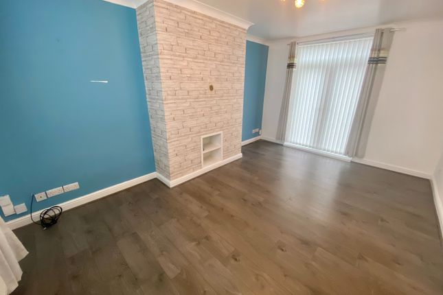 End terrace house for sale in East Avenue, Grantham