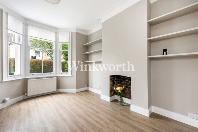 Thumbnail Flat to rent in Cheshire Road, London