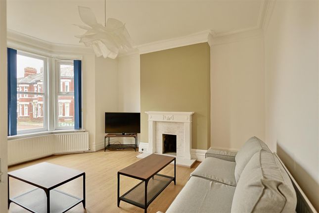 Queens Terrace, Newcastle Upon Tyne photo 2
