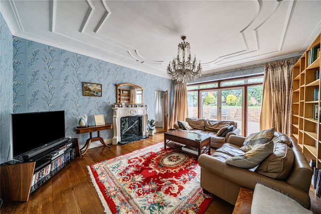 129, Alexandra Park Road, London photo 3