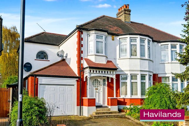 Woodland Way N21 3Py-10.Jpg