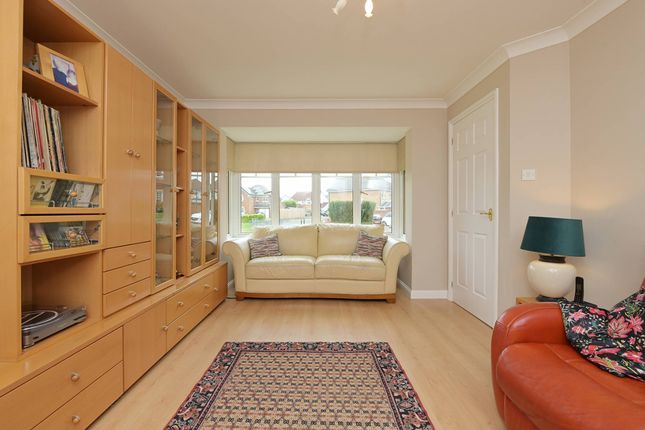 Lawrence Court, Larbert photo 3