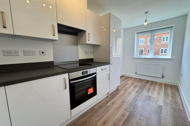8, Kennick Way, Grantham photo 3