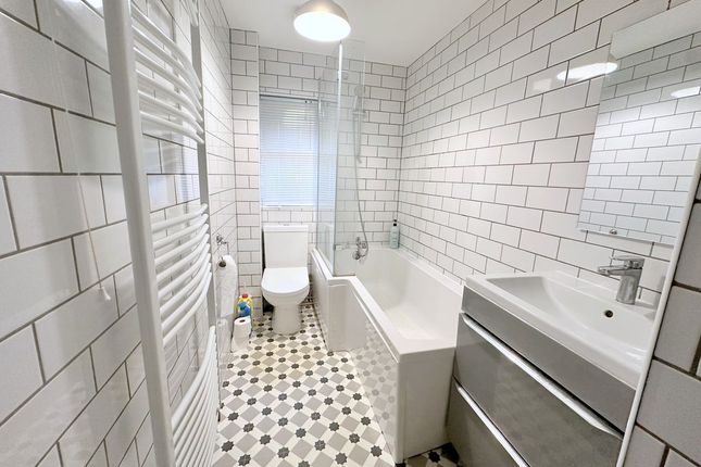 19, Oyster Tank Road, Colchester photo 3