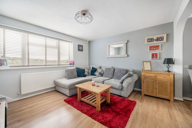 24, Peghouse Close, Stroud photo 4