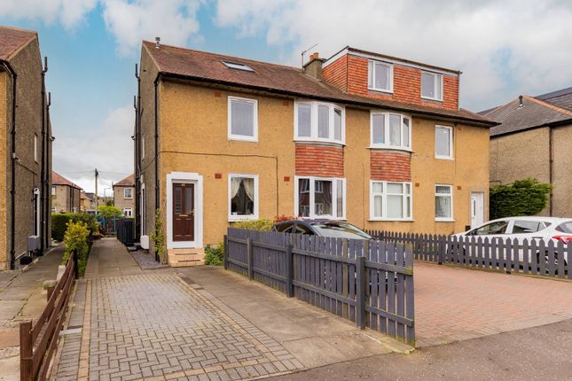 4-bed flat on 43, Colinton Mains Road, Colinton Mains, Edinburgh, £240,000