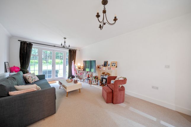 Flat 2, The Gables,, Chilbolton Avenue, Hampshire photo 2