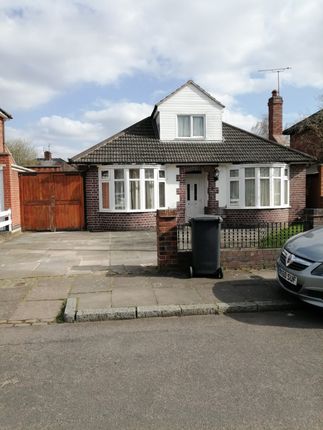 Thumbnail Bungalow to rent in Romway Avenue, Leicester, Leicestershire