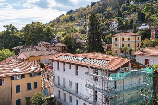 Thumbnail Apartment for sale in Belgirate, Piemonte, 28832, Italy
