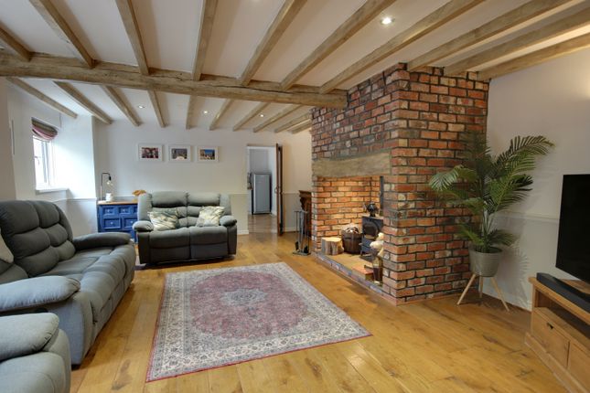Cherry Tree Barn, 93A Main Street, Beverley photo 4