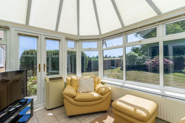2, Shearwater Close, Penarth photo 4