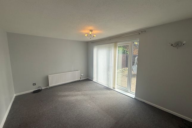 60, Newcastle upon Tyne photo 3