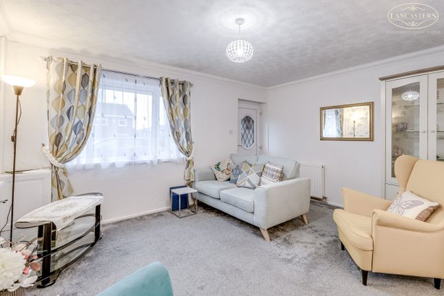 4, Yarrow Grove, Bolton photo 3