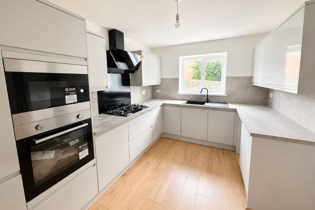 The Gables, 55 Bradford Road, Bradford photo 4