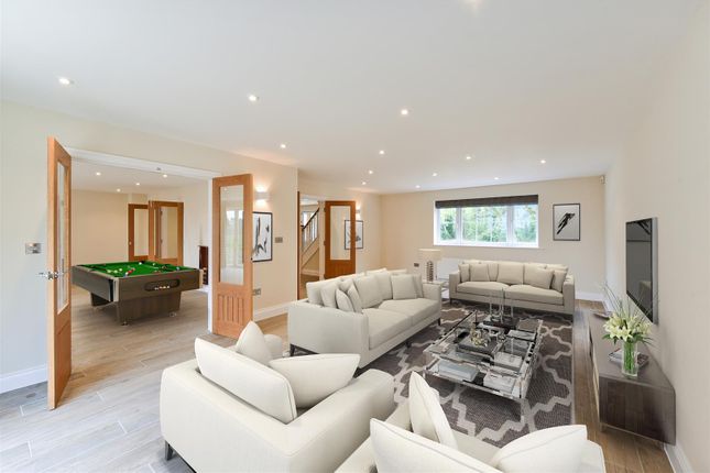 South Lodge, Lower Woodside, Hatfield photo 4