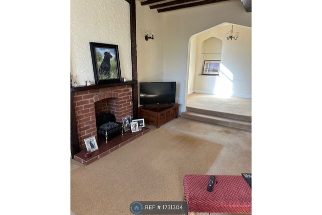 Flat, Marketplace Tickhill, Doncaster photo 4