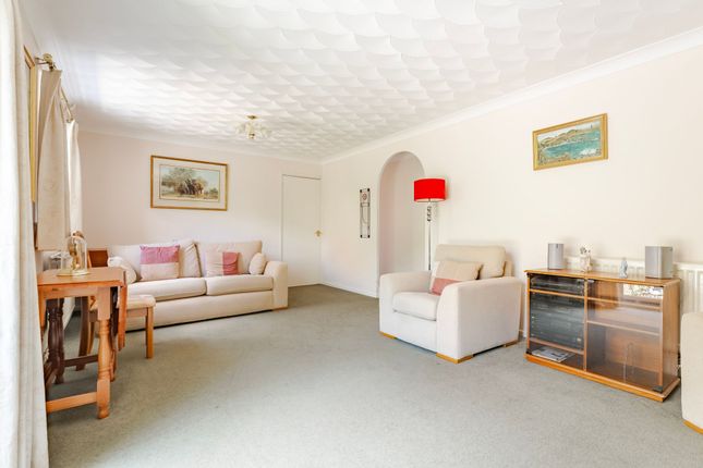 25 Highview Close, Norwich photo 2