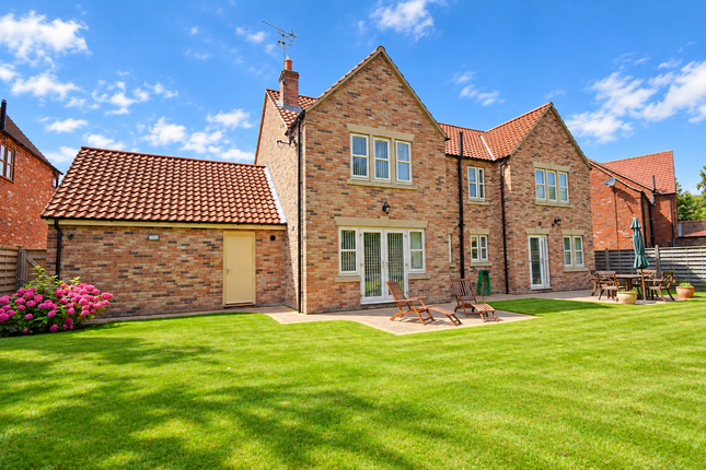 3, Kensington Place, Doncaster photo 2