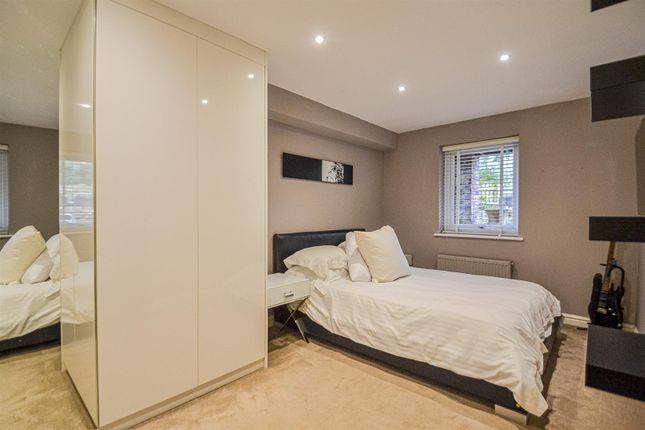 Town house for sale in Hazelwood Mews, Grappenhall, Warrington
