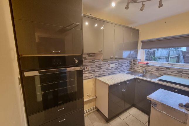 Ground Floor Flat, 19 Mitchell Road, Broadstone photo 3