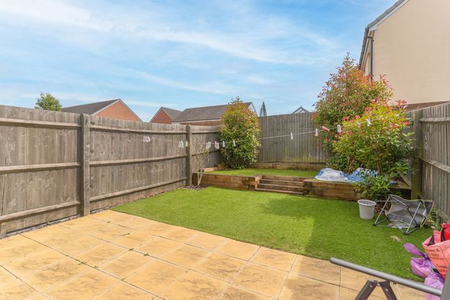 12 Peru Close, Newport photo 4