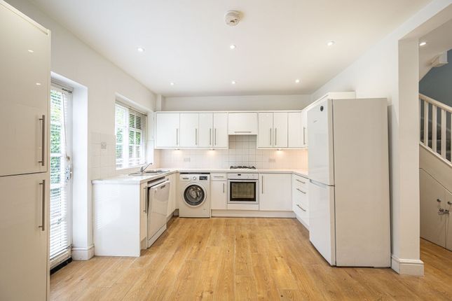 Oakwood Road, Hampstead Garden Suburb photo 4