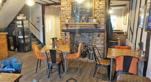 Thumbnail Restaurant/cafe for sale in Between Ipswich &amp; Sudbury, Suffolk