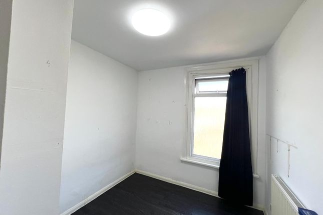 1st Floor Flat NO 8, Osborne Road, Hounslow photo 3